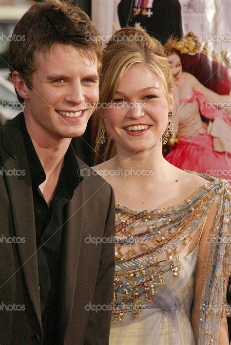 Luke Mably and Julia Stiles – Stock Editorial Photo © s_bukley #17481653