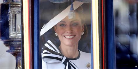 La Prima Apparizione Pubblica Di Kate Middleton Dopo Aver Annunciato Di