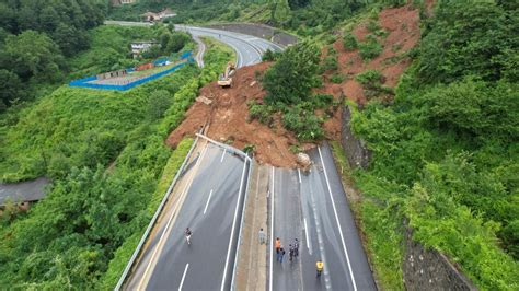 Yağışlar sonrası Karadeniz de bine yakın toprak kayması ve heyelan