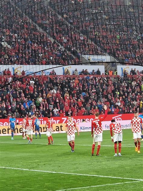 Karthäuser als Glücksbringer bei Mainz 05 Gymnasium auf der Karthause