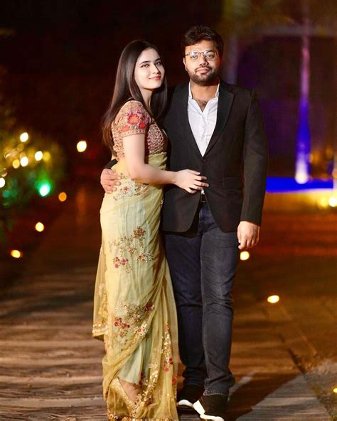 Aroob Jatoi Shares Intimate Picture With Ducky Bhai On Nikkah Anniversary Lens