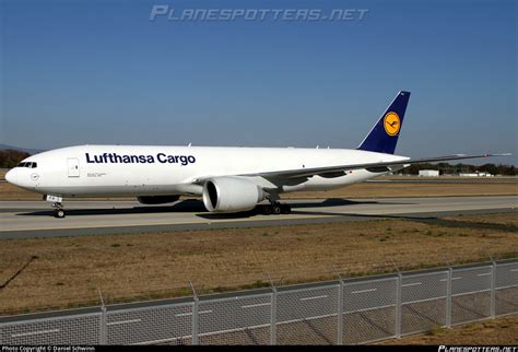 D ALFA Lufthansa Cargo Boeing 777 FBT Photo By Daniel Schwinn ID