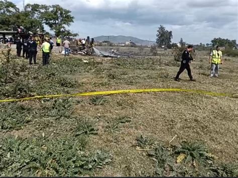 Reportan caída de avioneta en predio de Pantalan Xalisco