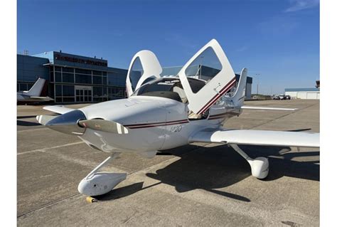 See Specifications And Images For This 2003 Cirrus Sr20 That Is Now