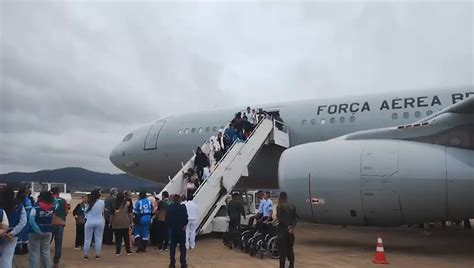 Sexto voo de repatriados brasileiros no Líbano chega a São Paulo