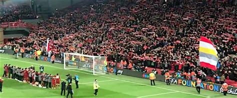 Liverpool Barcellona Lacrime E Festa You Ll Never Walk Alone