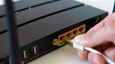 La fórmula para usar un viejo router como repetidor y mejorar nuestro WiFi