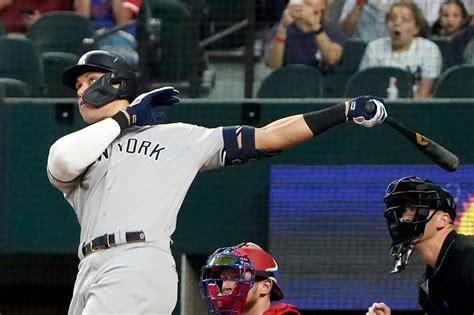 Yankees Aaron Judge Hits 62nd Home Run Sets New Al Single Season