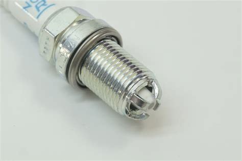 Spark Plug NGK Laser Platinum BKR 6 EQUP BKR6EQUP 12120030548 BKR 6