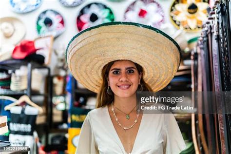 457 Mexican Hats For Sale Stock Photos High Res Pictures And Images