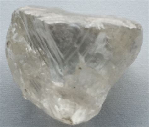 Minerales estratégicos Diamantes en bruto