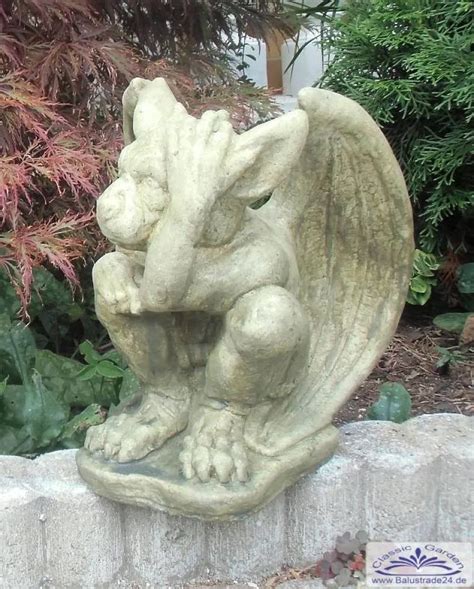 Kleine Gargoyle Figur Mit Flügel Mauerwächter Drachenfigur Als Beton