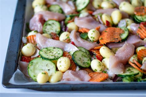 Traybake Met Kip Courgette En Krieltjes Recept Betty S Kitchen