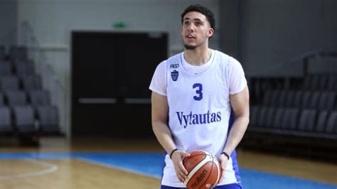 LiAngelo Ball decides to enter NBA draft - ABC7 Los Angeles