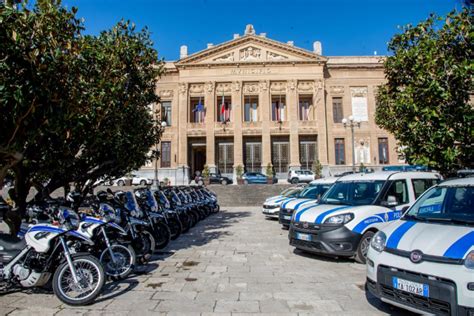 Polizia Municipale I Controlli Con Autovelox E Dispositivo Scout Da