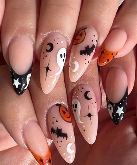 Halloween Almond Nails Tailoringinhindi