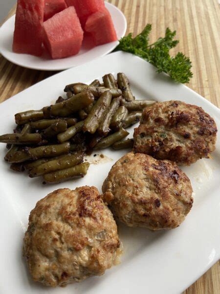 Kufteta - A Traditional Bulgarian meatball recipe - Emmandi's Kitchen