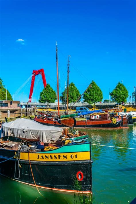 View of the Old Port of Rotterdam, Netherlands Editorial Photo - Image of port, travel: 206051126