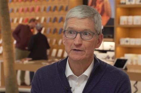 Tim Cook Bangga Menjadi Gay Hadiah Terindah Dari Tuhan MakeMac