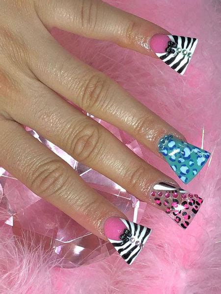 25 Duck Tip Nail Designs That Are Trending