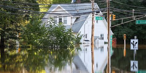 WATCH: Hurricane Ida Flood Obliterates a New Jersey Home, Traps Family ...