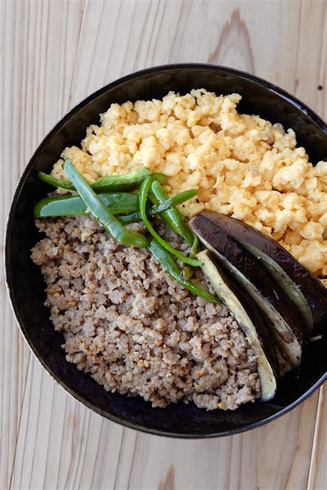 ワンパンで楽々♪二色そぼろ丼【平日の時短ごはんレシピ】 ゆり子のおいしい暮らし