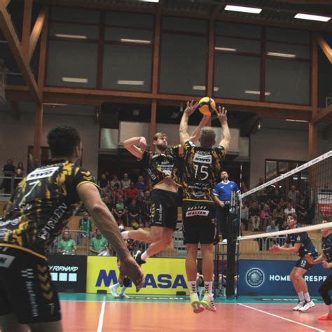 Dominanter Auftritt Bei Den Netzhoppers Swd Powervolleys D Ren