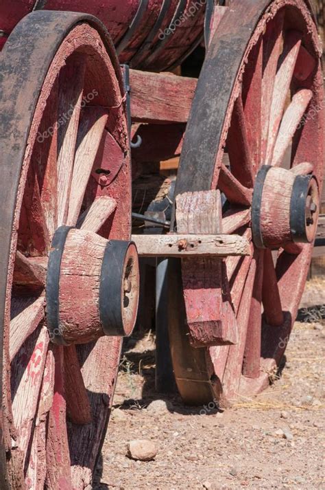 Old West Wagon Wheel — Stock Photo © CHRTKD #22773152