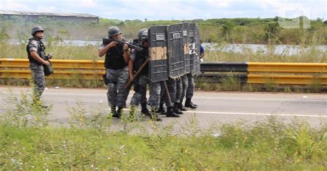 G Moradores Do Cacau Pir Ra No Am Interditam Trecho Da Rodovia Am