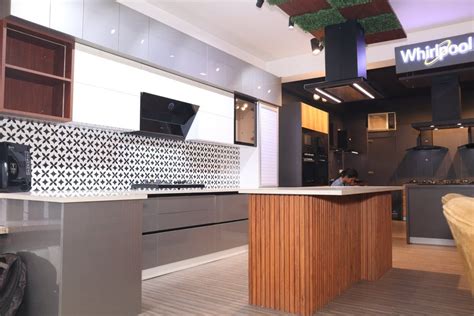 L Shaped Modern Kitchen at best price in New Delhi by Multi Dimensions Interior Studio | ID ...