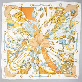 A Hermès silk scarf Soleil de soie Bukowskis