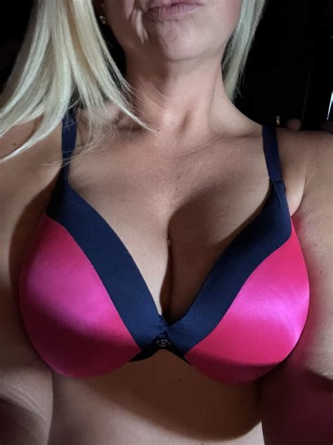 Naughtyokcpl On Twitter Dinner With Friends Hopefully This Bra Comes Off At Some Point