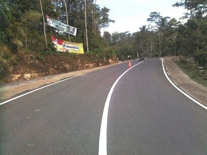 Mengenal Garis Tanda Di Jalan Fungsinya Untuk Keselamatan Sekedar