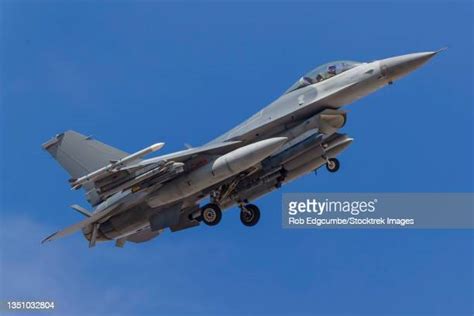 F 16 Fighting Falcon ストックフォトと画像 Getty Images