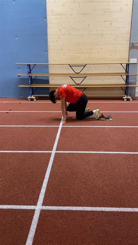 Form critique? : r/Sprinting
