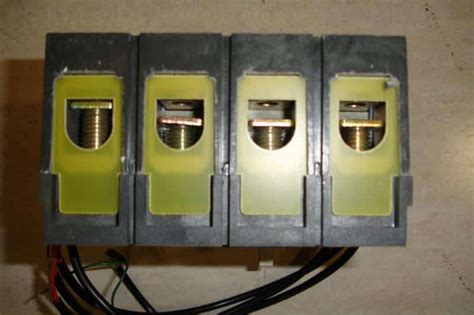 General Electric D250 Circuit Breaker - KD ADVANCED EQUIPMENT CORPORATION