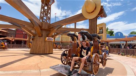 Conhecemos o REBULIÇO novo brinquedo radical do Beto Carrero World