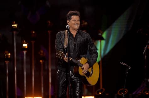 Carlos Vives celebra 30 años en la música con La historia su nueva