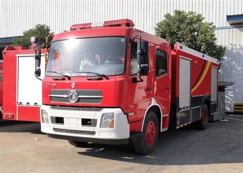 Dongfeng HOWO Foton Isuzu New 5000L 8cbm Airport Water Foam Tanker Fire