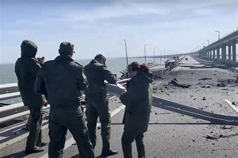 Una Fuerte Explosión Destruye Puente De Crimea En Rusia La Joya De