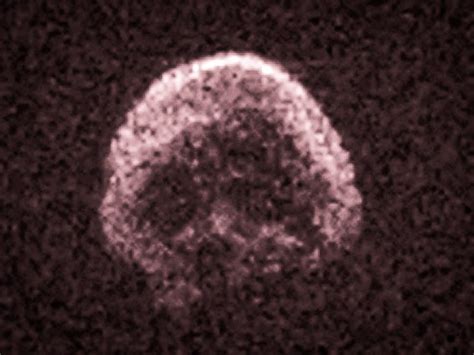 Skull-shaped Asteroid Passing by Earth