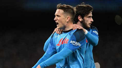 Liga Mistrzów Napoli rozbiło Eintracht Gol Piotra Zielińskiego