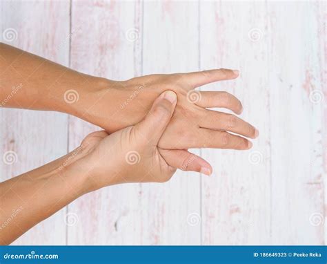 Ring Finger Pain Atelier Yuwaciaojp