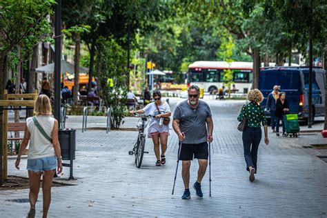 Escenas Inesperadas De La Superilla Del Eixample Fotos