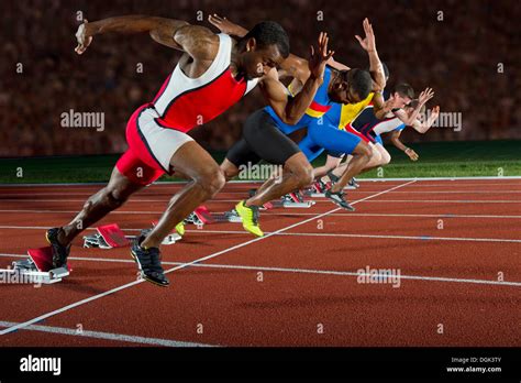 Athletes at start line of race Stock Photo: 61885739 - Alamy