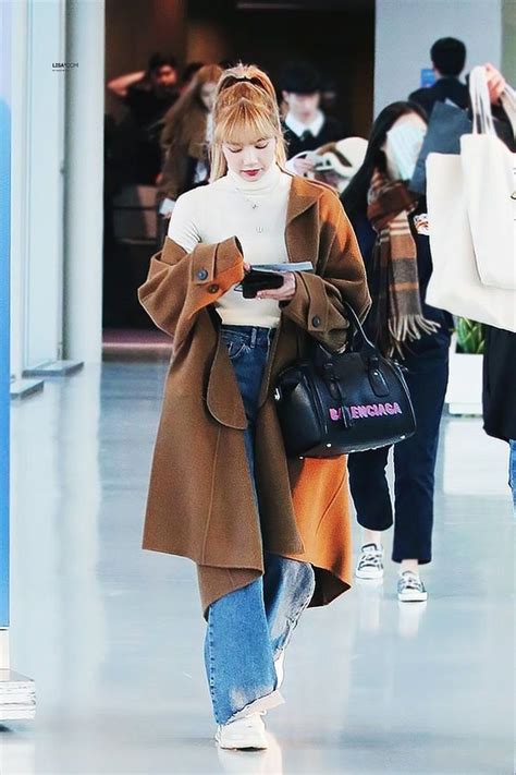 Pin By Baeboojin On Blackpink Korean Airport Fashion Airport