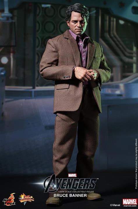 Hot Toys Bruce Banner And Hot Toys Hulk Reissue Set Up For Order Marvel Toy News