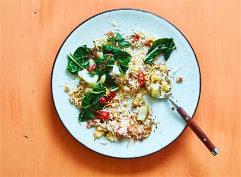 Nasi Met Ham Ei En Pittige Paksoi Recept Allerhande Albert Heijn