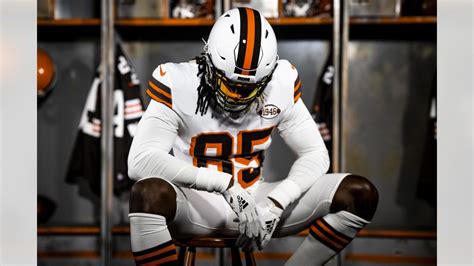 Browns Unveil White Alternate Throwback Helmets, 51% OFF