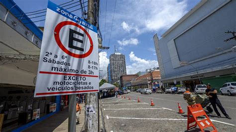 Suspensão do estacionamento Zona Azul é prorrogada até setembro - Rádio Rio Mar